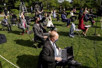 Periodistas, durante la rueda de