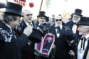 La celebración del Entierro de