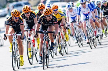 Foto promocional de la National Cycling League, una nueva carrera critérium que se inaugurará en Miami Beach.