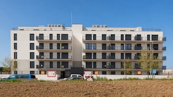 La Comunidad de Madrid abre el plazo para apuntarse al sorteo de 50 viviendas de alquiler social: con garaje y trastero y desde 700 euros
