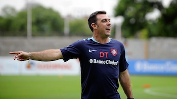 Pablo Guede dirigió a San