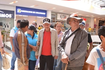 La primera ida al cine de varios habitantes de calle en Rionegro se convirtió en una jornada de inclusión y motivo de conversación en las redes sociales - crédito @alcaldiarionegro/IG