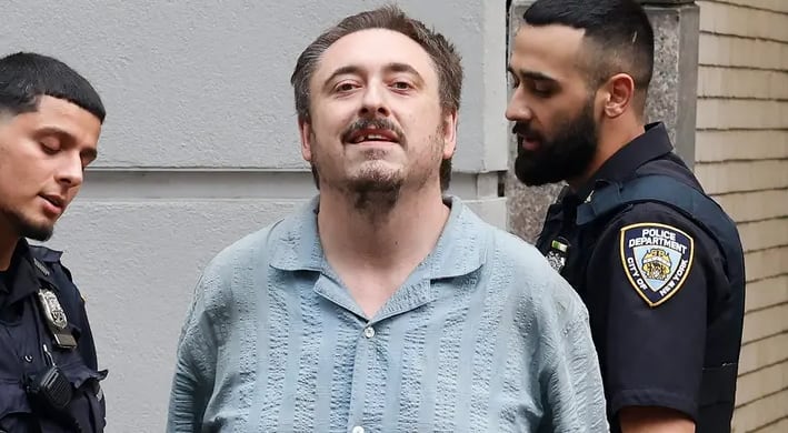 Andrew Truelove, de 41 años, enfrenta cargos de crimen de odio y allanamiento. Registros del programa muestran que deambuló por el estudio durante casi una hora antes de confrontar a Craig Melvin (Kevin C. Downs/Redux)