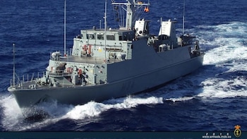 Buzos, sónares y drones: así vigila la Armada los cables submarinos y lucha contra las minas