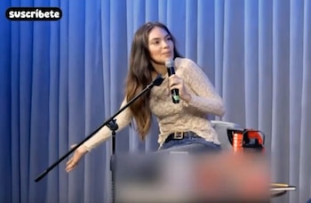 Natalie Vértiz y Yaco Eskenazi protagonizan tenso momento por sus finanzas familiares: “¿Qué tienes que hablar de mi economía?”. Captura: Magaly TV La Firme.