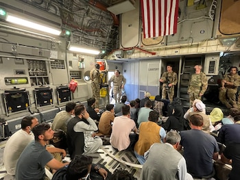 Vuelo de evacuación de EEUU