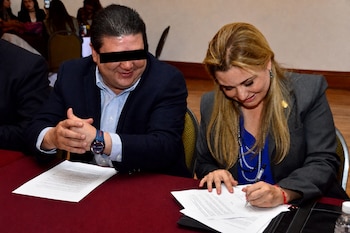 La crisis por el operativo de El Pinal, la renuncia de Jáuregui, las acusaciones judiciales y la disputa por la alcaldía terminaron por convertir a antiguos aliados en protagonistas de una confrontación que ahora se desarrolla dentro y fuera de los tribunales. (Crédito: X | @MaruCampos_G)