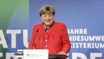Merkel pide a la población alemana "luchar por su democracia" ante el ascenso de AfD en las regionales