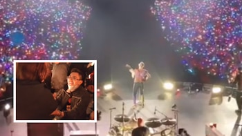 Fan se arrodilló para pedirle