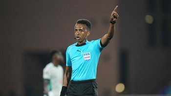 El árbitro somalí Omar Artan cobrará su sueldo íntegro del Mundial a pesar de la prohibición de entrada