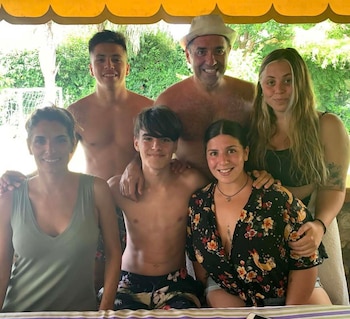 IÚDICA A SOLAS - HIJAS E HIJOS