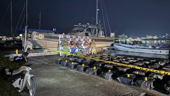 El corredor costero de Punta Canoas en la Vía al Mar funciona como punto de acopio hacia rutas internacionales. (prensa Armada de Colombia)
