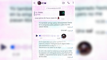 Captura de pantalla de un chat de WhatsApp con mensajes en español sobre planes criminales, incluyendo textos y un audio, con fecha 27 de noviembre de 2025