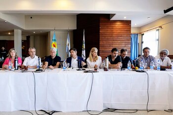 Reunión de Kicillof con intendentes