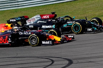 Max Verstappen y Lewis Hamilton