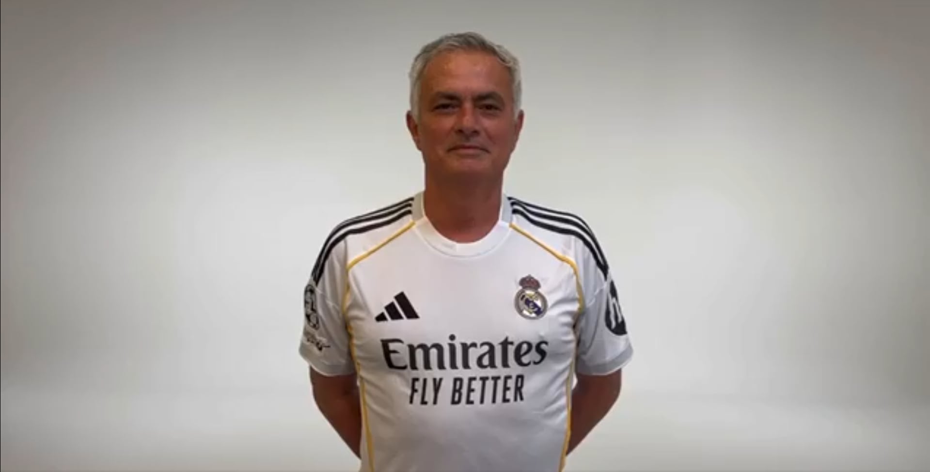 Las redes sociales de la candidatura de Florentino Pérez anuncian a Mourinho como el nuevo entrenador blanco (@Florentino2026_)