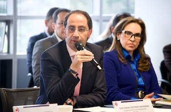 El vicepresidente electo José Manuel Restrepo confirmó que las mesas de trabajo con la Contraloría servirán para conocer el estado real en el que el Gobierno saliente entregará el paíS - crédito @CGR_Colombia/X