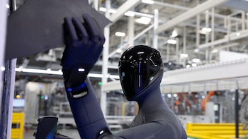 Conoce a Figure 03, el robot humanoide que ayuda a fabricar carros en BMW