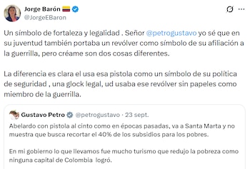 Jorge Barón hijo sostuvo que la pistola del presidente representa un símbolo de legalidad y seguridad - crédito @JorgeEBaron/ X
