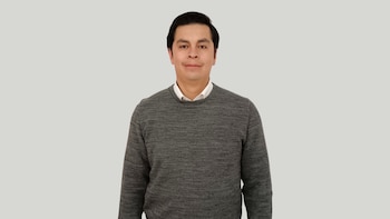 Lenin Castro es profesional en