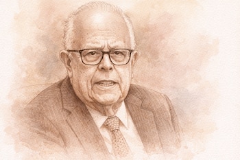 Ilustración de un hombre mayor blanco con cabello blanco, gafas, traje de rayas finas y corbata punteada, en tonos sepia y técnica de acuarela.