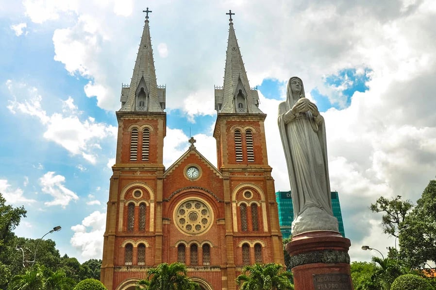 Hay una catedral de Notre Dame que pocos europeos conocen, pero está en Vietnam y fue construida en el siglo XIX