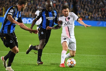 Eder Álvarez Balanta, marcando a