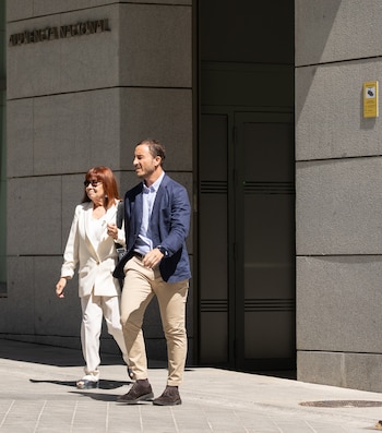 La presidenta del PSOE, Cristina Narbona, a las puertas de la Audiencia Nacional. (Jesús Hellín/Europa Press)