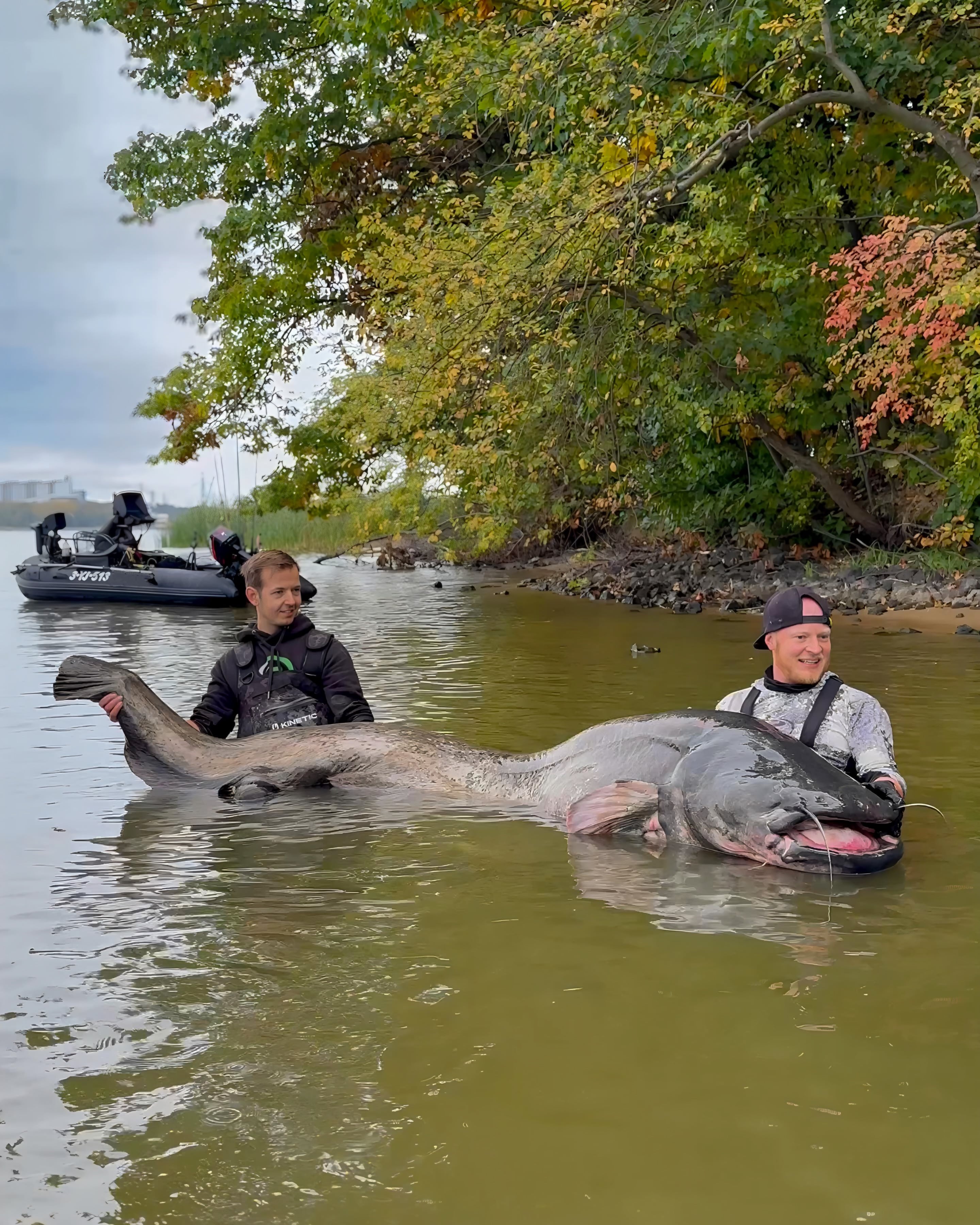 El reglamento del certamen suma los resultados de cada pareja y la clasificación de la asociación PZW Katowice otorgó 28.930 puntos a los pescadores (@olli_s_fishing)