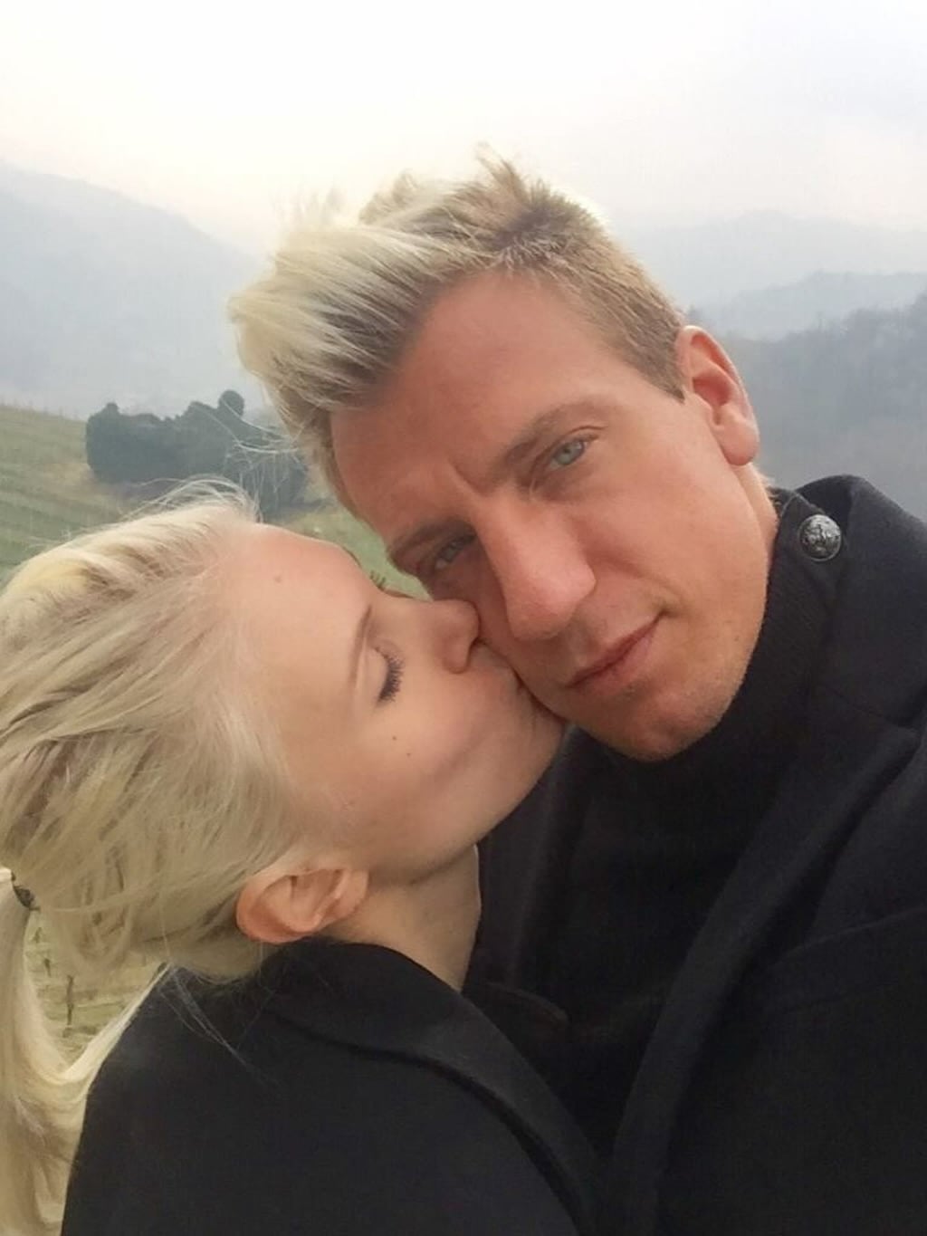 Entre viajes y escapadas, la pareja consolidó su historia