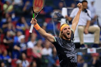 Tsitsipas venció a Djokovin en