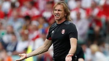 Ricardo Gareca admite que Claudio Pizarro merecía ir al Mundial 2018 con Perú, pero “no está arrepentido” por su decisión