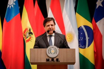 El canciller de Paraguay, Euclides