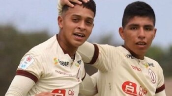 Jorge Aguero junto a Piero