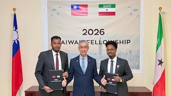 Taiwán rompe filas y celebra