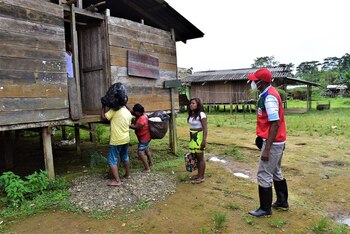 Las primeras familias indígenas llegando