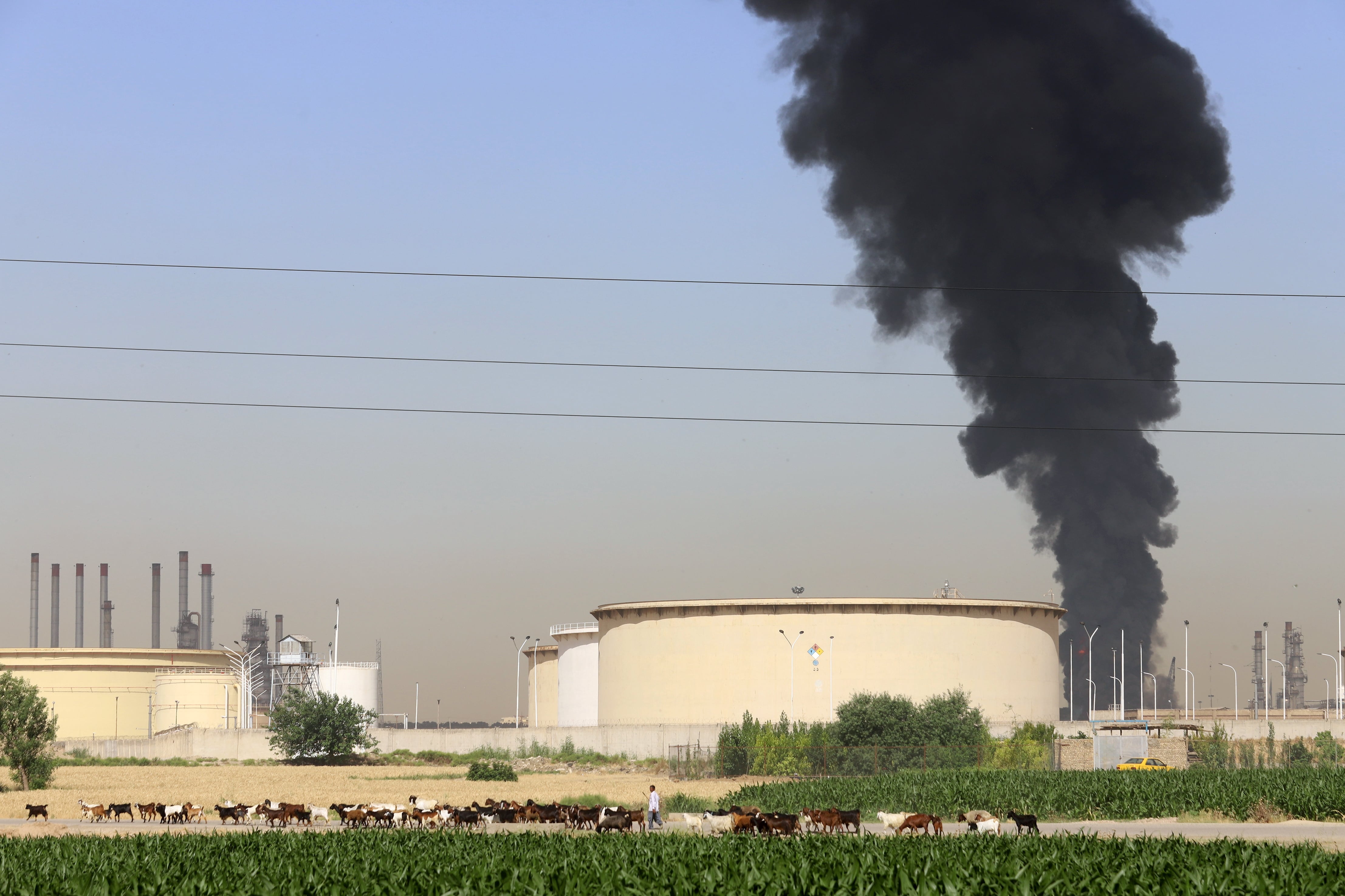 Una refinería de petróleo en Irán (Majid Asgaripour/WANA (West Asia News Agency) via REUTERS)