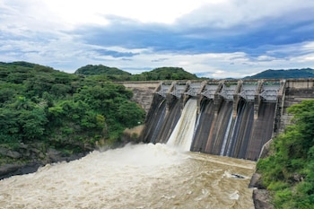 La presa hidroeléctrica Central 5 de Noviembre en El Salvador es una de las administradas por la Comisión Ejecutiva Hidroeléctrica del Río Lempa (CEL). Foto: Presidencia de El Salvador