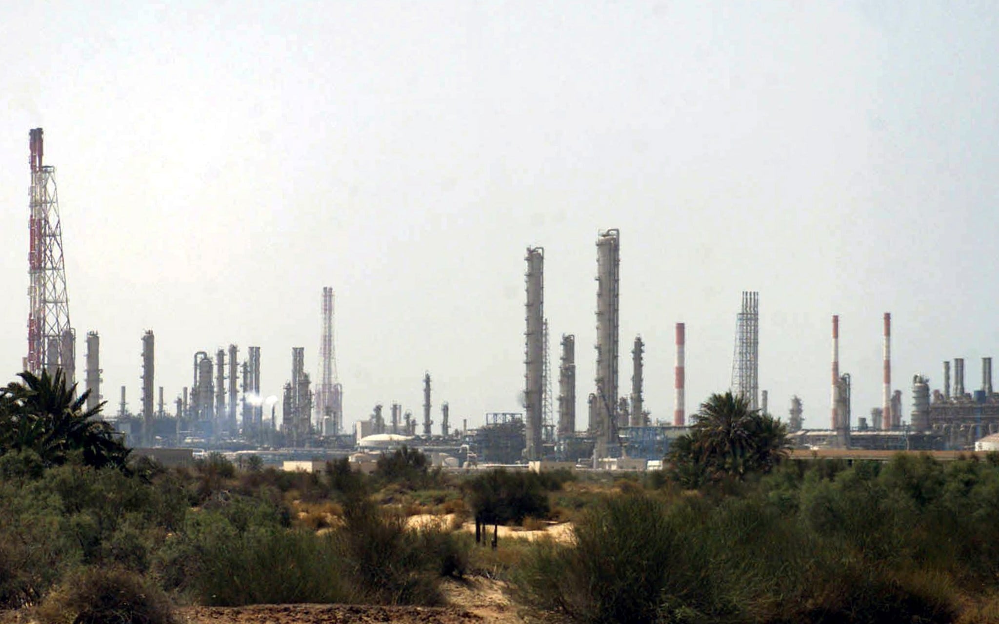 Los ataques contra la infraestructura que conecta los yacimientos saudíes con Yanbu llevaron al crudo a sus niveles más altos en casi cuatro meses. (EFE/ARCHIVO)
