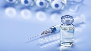 Un importante estudio apoya la vacunación contra COVID-19 y gripe el mismo día