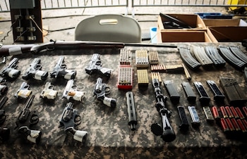 Armas y municiones entregadas voluntariamente.