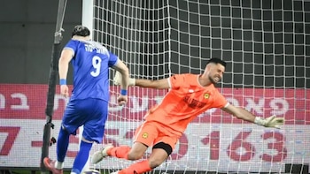 Adrián Ugarriza, en acción ante Beitar Jerusalén. - Crédito: Difusión