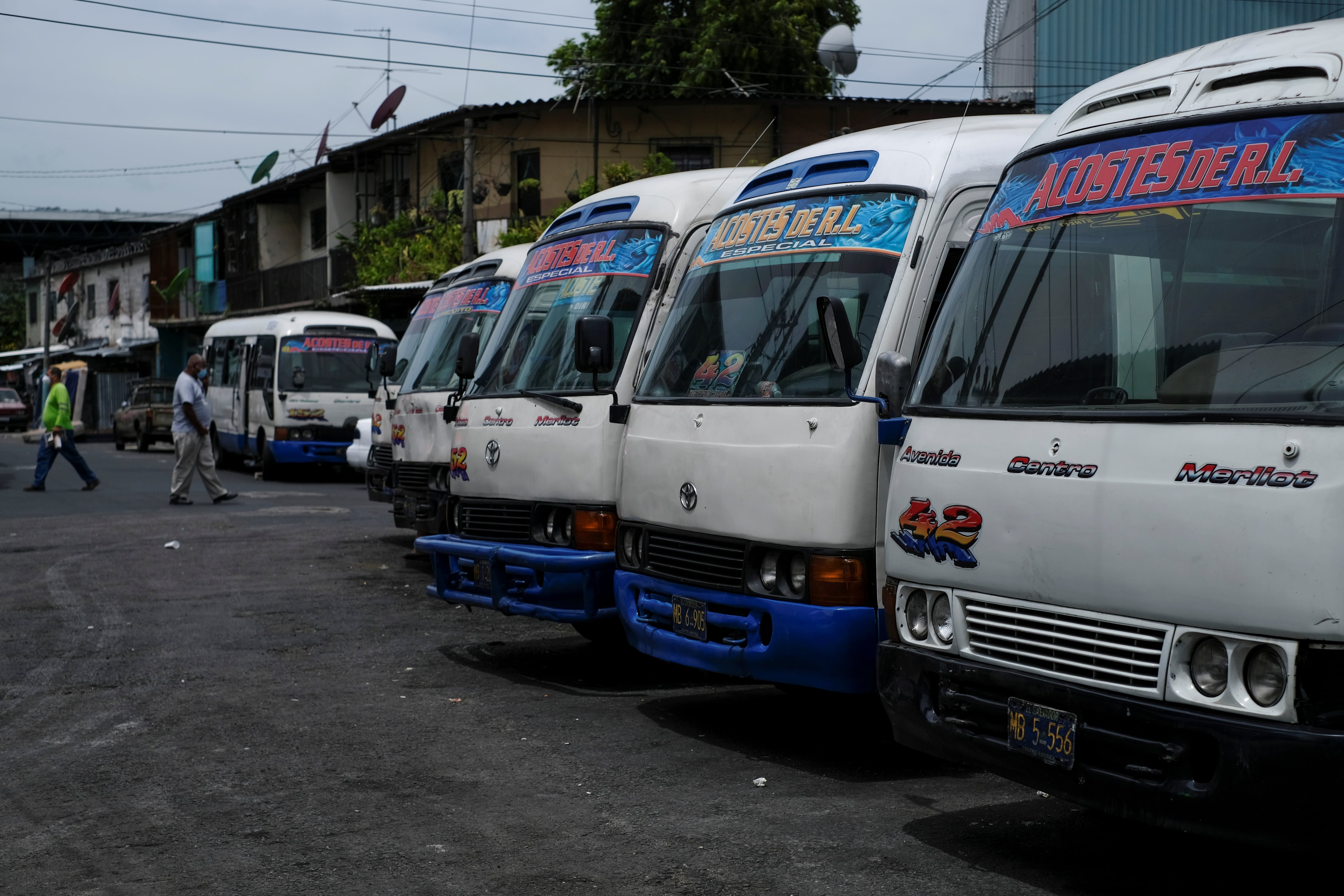 La renovación total del parque de transporte colectivo prevé la incorporación de 1,500 nuevos autobuses provenientes, muchos de ellos, de China. (REUTERS/Jose Cabezas)