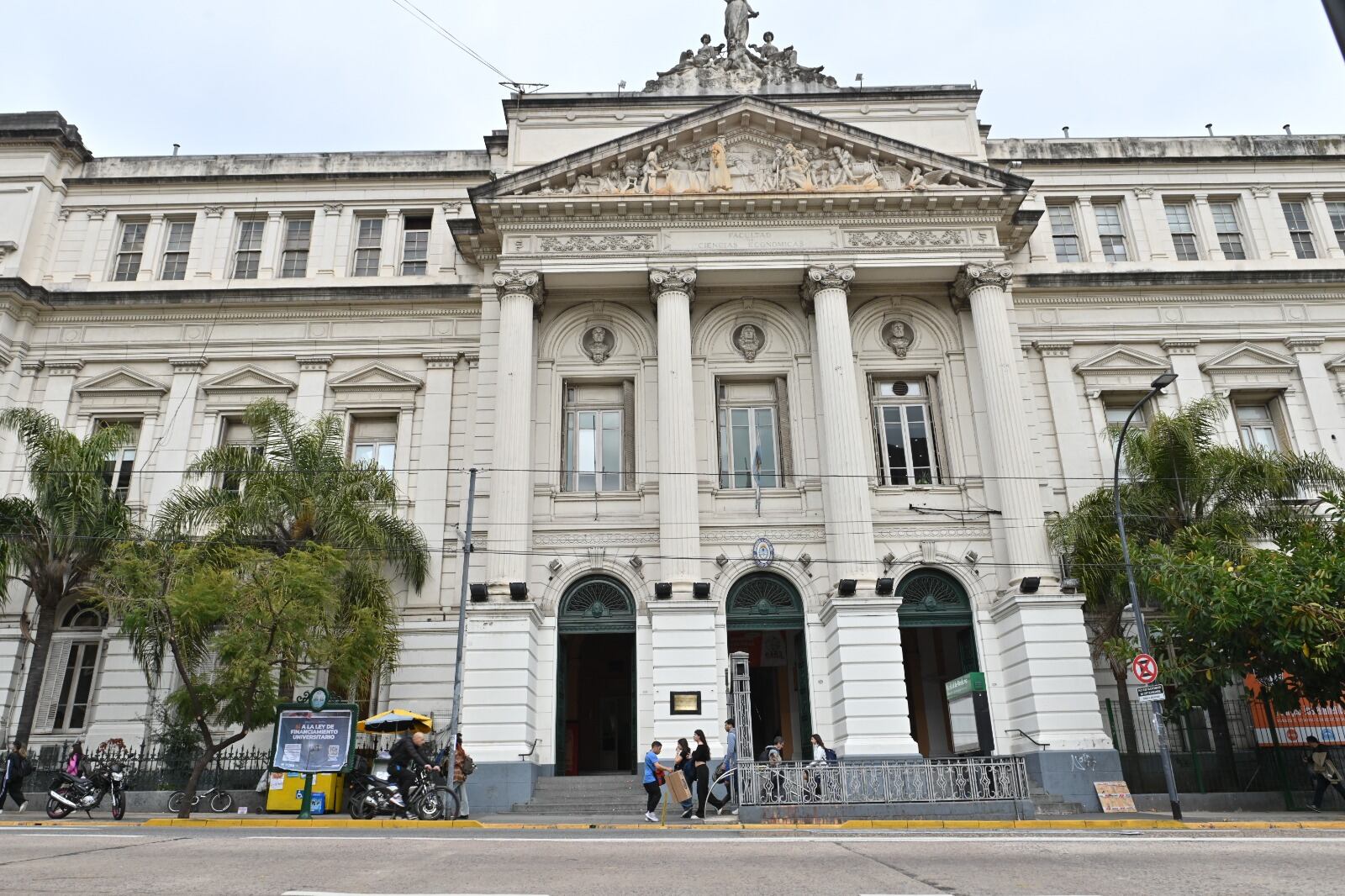El debate sobre el futuro económico de Argentina reúne a líderes políticos, empresariales y académicos en la Facultad de Ciencias Económicas de la UBA