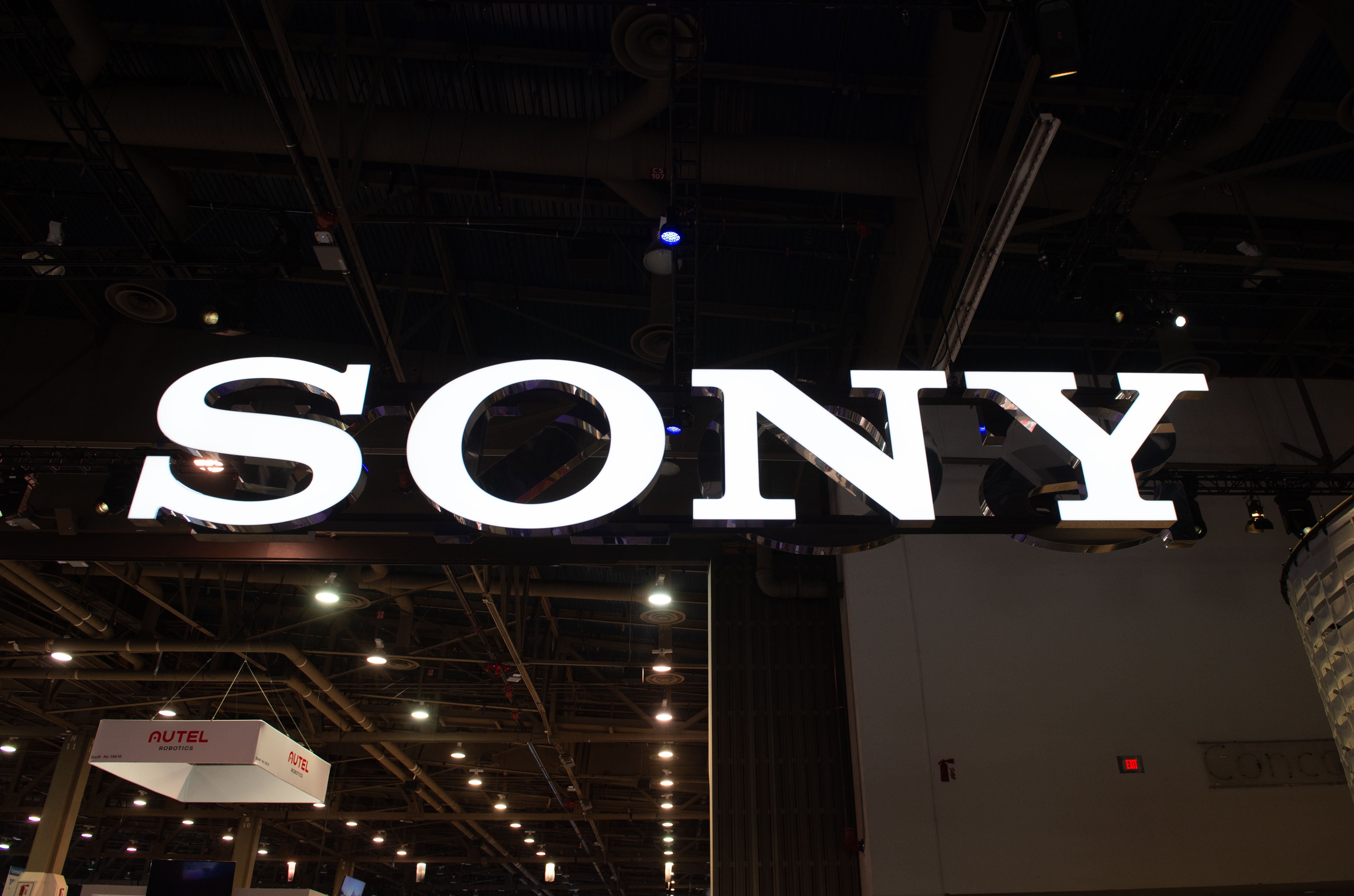 Sony a favor de iniciativas que buscan prohibir el uso de la IA para la música. Andrej Sokolow/dpa