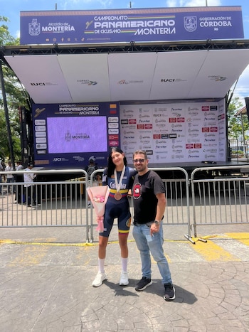 Lineth Valentina García destacó que la experiencia europea de César Neira fue clave en su proceso en el ciclismo tras dejar el patinaje - crédito César Neira