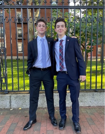 Avi Schiffmann y Marco Burstein,