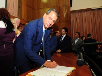 El camarista Javier Carbajo (Maximiliano