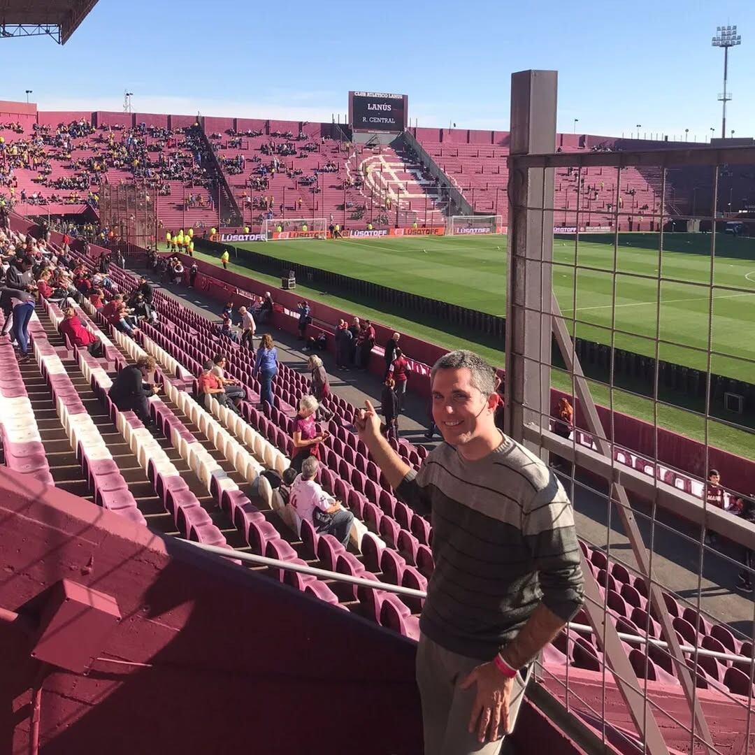 Maximiliano trabaja en la Radio Ciudad de Venado Tuerto (Crédito: @maxidvl/Instagram)