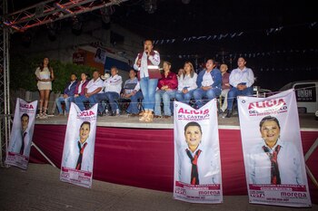 Simpatizantes de Morena defendieron a